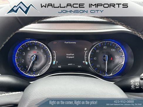 Used 2023 Chrysler Pacifica Touring-L w/ S Appearance Package AWD/4WD image 32