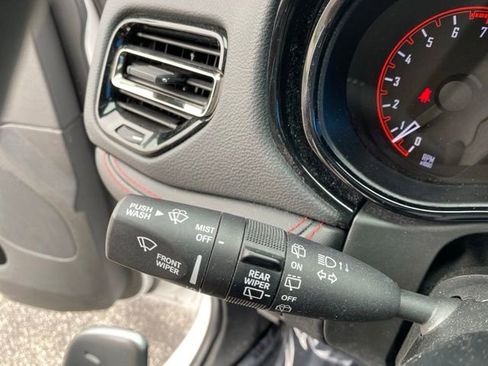 Used 2025 Dodge Durango GT AWD/4WD image 19