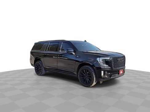 Used 2021 GMC Yukon XL Denali w/ Denali Premium Package image 2