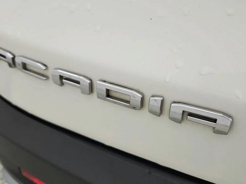Used 2022 GMC Acadia SLE FWD image 35