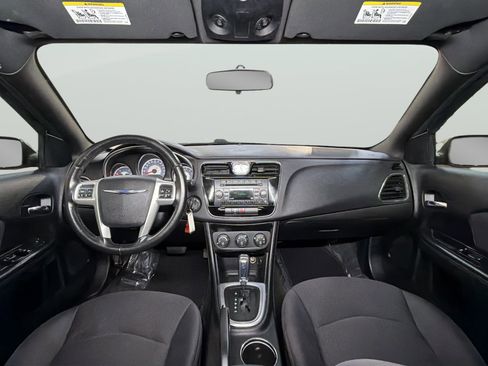 Used 2012 Chrysler 200 Touring image 30