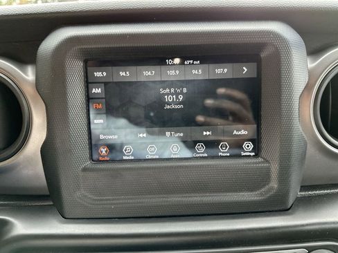 Used 2021 Jeep Wrangler Unlimited Sport image 12