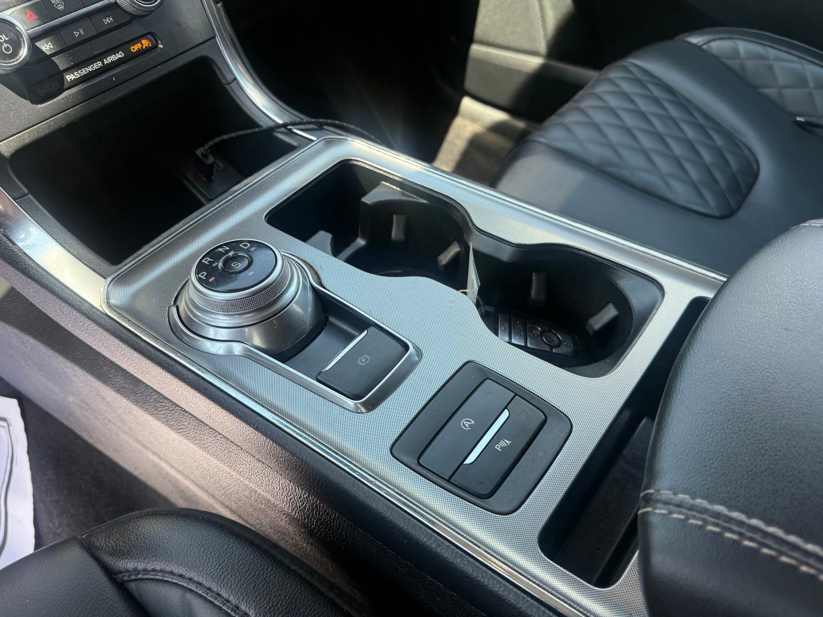 Used 2024 Ford Edge Titanium AWD/4WD image 12