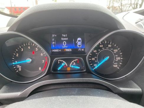 Used 2017 Ford Escape SE image 18