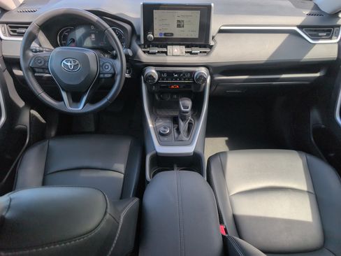 Used 2025 Toyota RAV4 XLE Premium AWD/4WD image 29