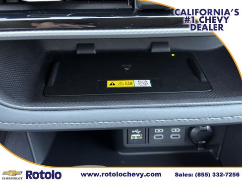 Used 2025 Toyota Highlander Platinum AWD/4WD image 23