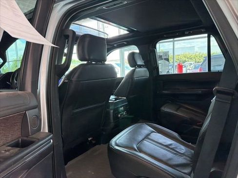 Used 2020 Ford Expedition Limited RWD image 11
