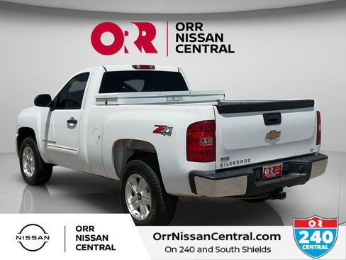 Used 2009 Chevrolet Silverado 1500 LT AWD/4WD image 7