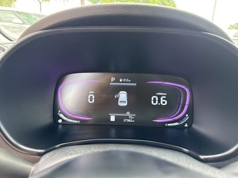 Used 2025 Kia Soul LX w/ LX Technology Package FWD image 27