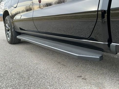 Used 2022 Chevrolet Silverado 1500 RST image 15