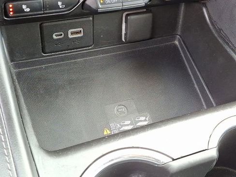 Used 2022 Chevrolet Suburban LT image 26