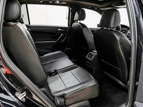 Used 2019 Volkswagen Tiguan SEL R-Line w/ 3rd Row Seat Package image 43