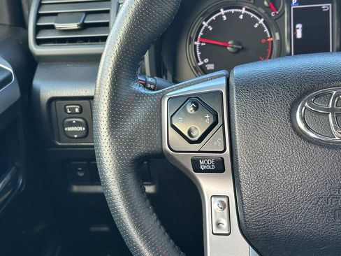 Used 2020 Toyota 4Runner SR5 Premium image 9