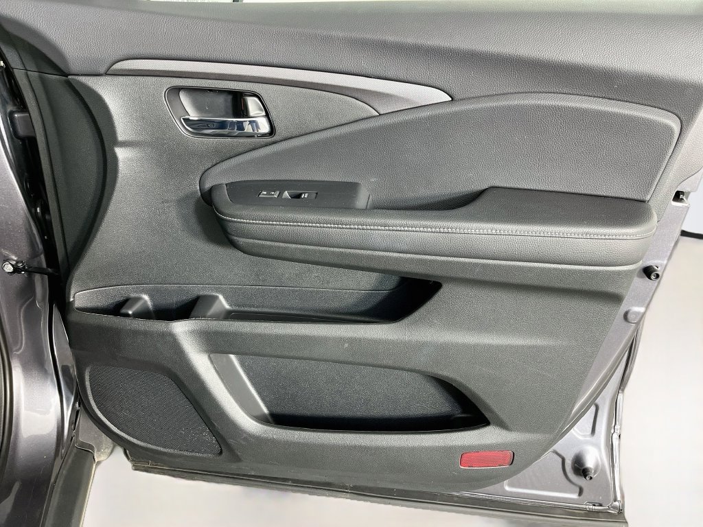 Used 2025 Honda Ridgeline RTL image 33