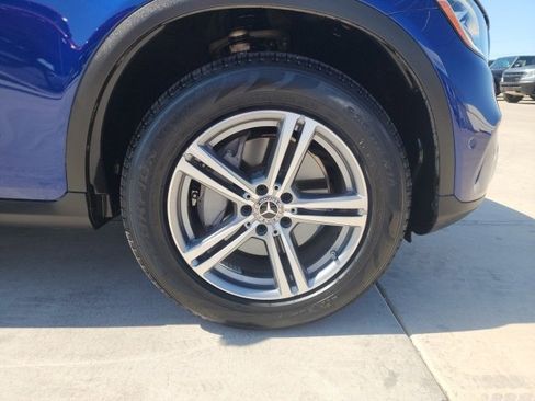 Used 2021 Mercedes-Benz GLC 300 4MATIC image 16