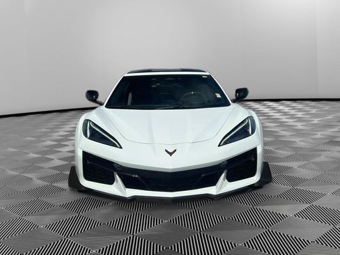 Used 2025 Chevrolet Corvette Z06 w/ Z07 Performance Package RWD image 7