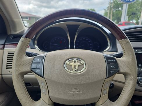 Used 2011 Toyota Avalon Limited FWD image 16