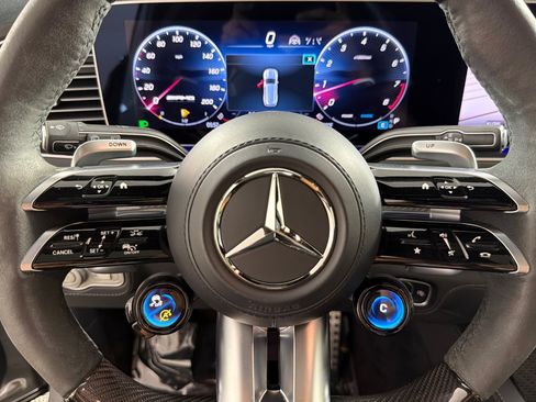 Used 2024 Mercedes-Benz GLS 63 AMG 4MATIC image 24