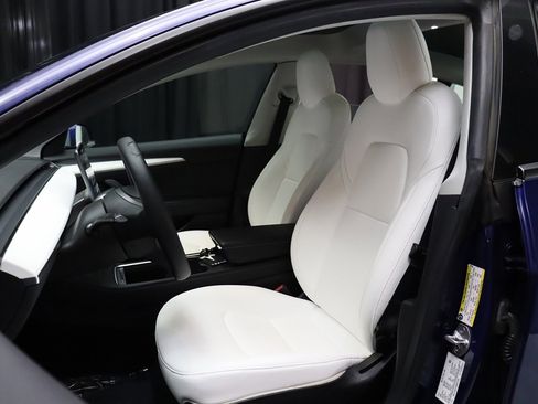 Used 2022 Tesla Model 3 Standard Range image 56