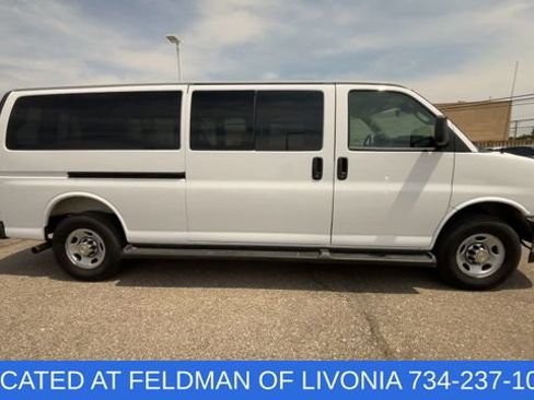 Used 2025 Chevrolet Express 3500 LT w/ LT Preferred Equipment Group RWD image 9
