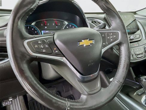 Used 2018 Chevrolet Malibu LT w/ Leather Package image 15