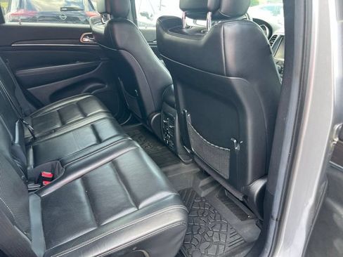 Used 2014 Jeep Grand Cherokee Limited w/ Luxury Group II RWD image 24