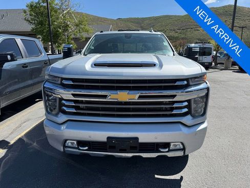 Used 2020 Chevrolet Silverado 3500 High Country AWD/4WD image 2