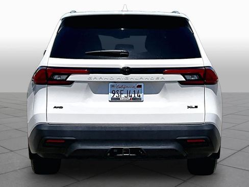 Used 2024 Toyota Grand Highlander AWD image 4