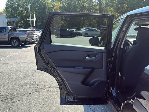 Certified 2025 Nissan Rogue SV AWD/4WD image 21