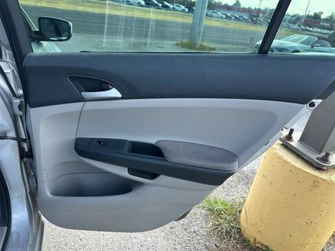 Used 2011 Honda Accord LX-P image 22