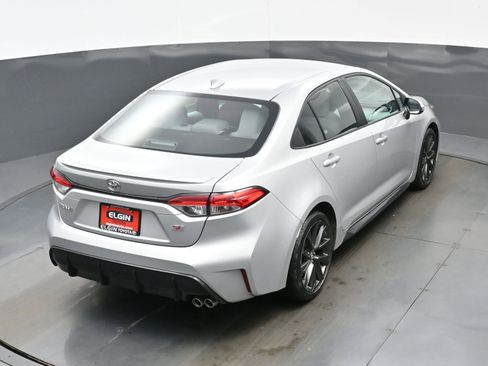 Used 2024 Toyota Corolla SE w/ SE Convenience Package image 39