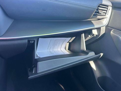 Used 2024 Nissan Rogue S image 31