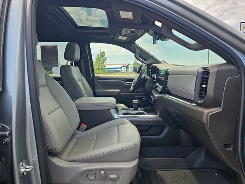 Used 2025 Chevrolet Silverado 1500 LTZ w/ LTZ Premium Package AWD/4WD image 10