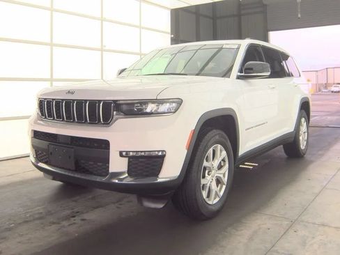 Used 2023 Jeep Grand Cherokee L Limited AWD/4WD image 4