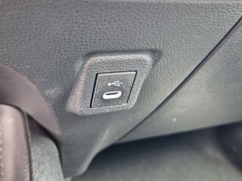 Used 2025 Toyota Corolla LE FWD image 32