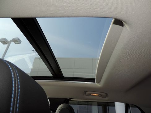 New 2026 Buick Encore GX Sport Touring image 10