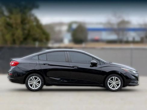 Used 2018 Chevrolet Cruze LS FWD image 7