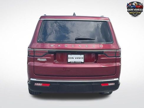 Used 2025 Jeep Wagoneer L 4WD image 5