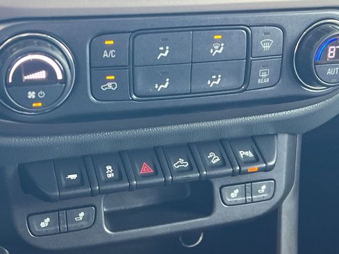 Used 2020 Chevrolet Colorado Z71 image 16