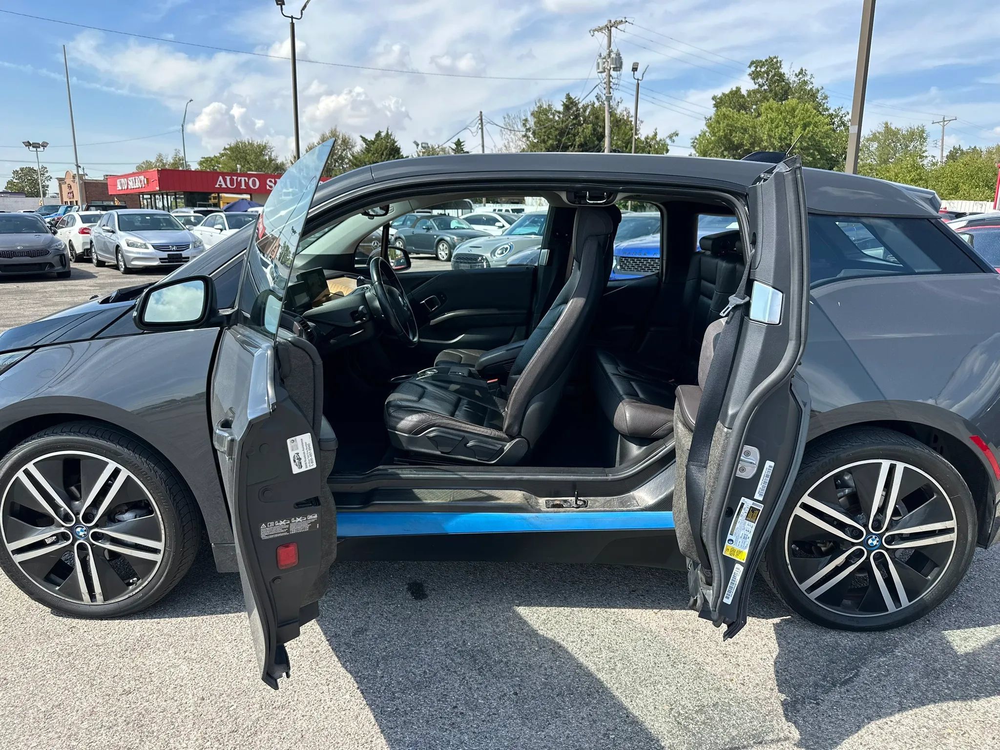 Used 2015 BMW i3 w/ Range Extender RWD image 17