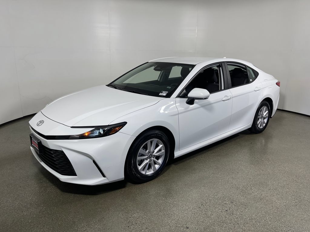 Used 2025 Toyota Camry LE FWD image 7