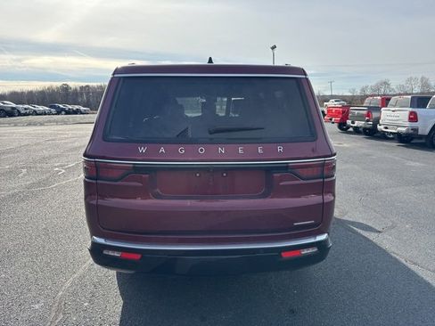 Used 2024 Jeep Wagoneer L Series III w/ Flexible Seating Group image 6
