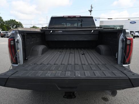 Used 2024 GMC Sierra 2500 AT4 w/ AT4 Premium Plus Package AWD/4WD image 13