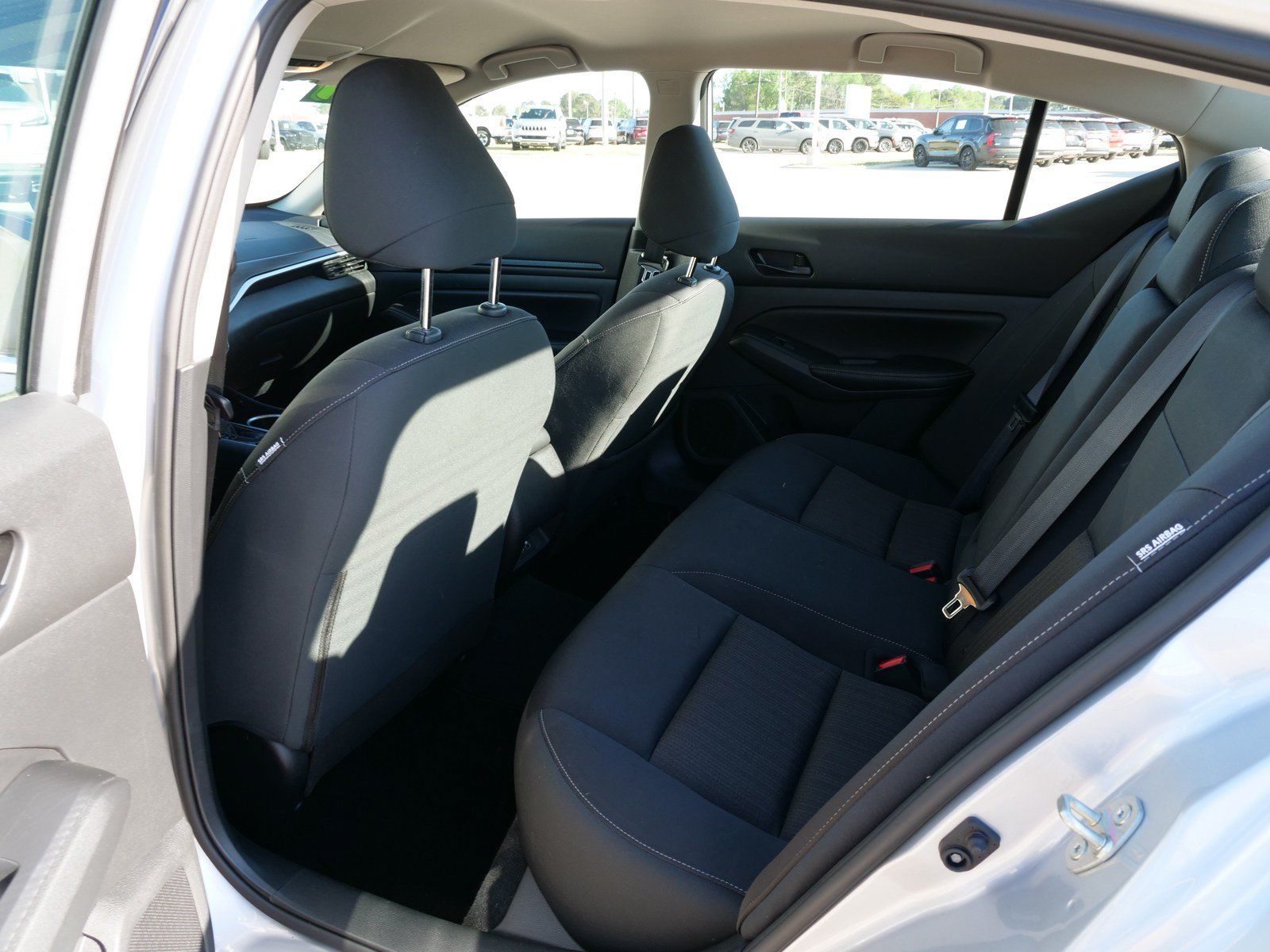 Used 2024 Nissan Altima 2.5 SV FWD image 13