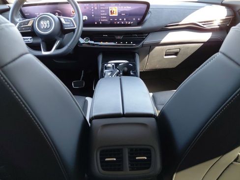 Used 2025 Buick Envision Sport Touring image 10