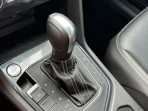 Used 2021 Volkswagen Tiguan SEL image 22