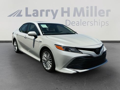 Used 2020 Toyota Camry XLE w/ Driver Assist Package FWD image 7