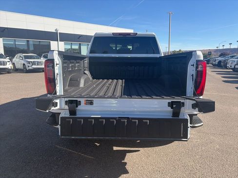 New 2026 GMC Sierra 2500 Denali w/ Denali Reserve Package image 9