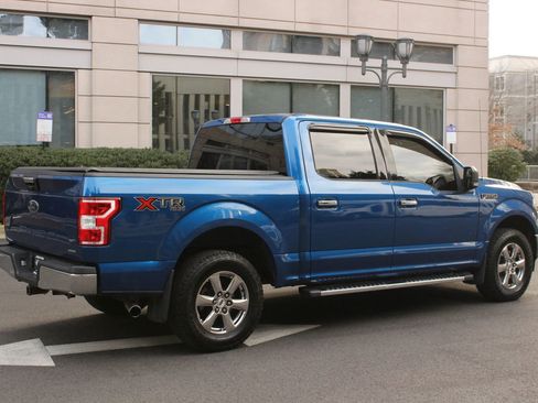 Used 2018 Ford F150 XLT w/ Equipment Group 301A Mid AWD/4WD image 8