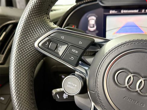 Used 2018 Audi R8 V10 w/ Premium Package image 22